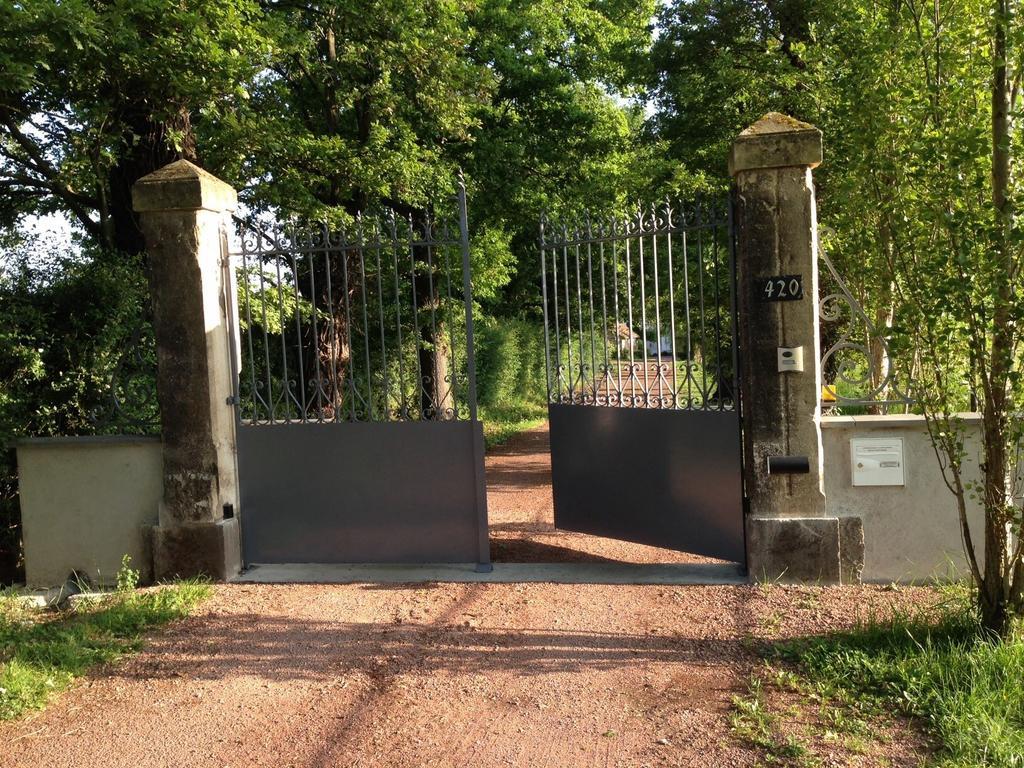 Domaine D'Aromm - Chambres D'Hotes & Gites - Piscine, Etangs & Animaux - Au Calme Ouches Exterior foto
